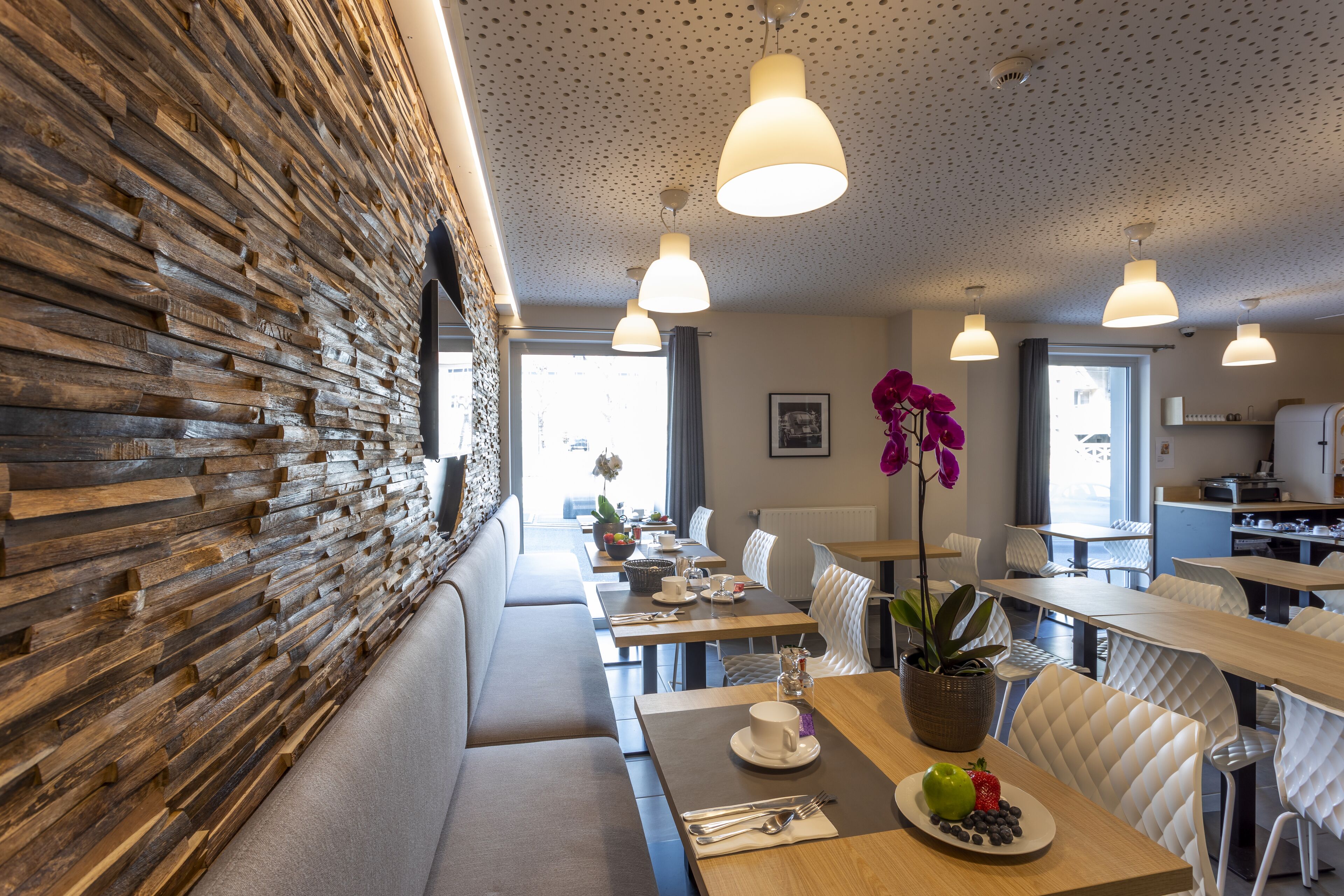 Colazione a buffet, servita tutte le mattine (16 EUR a persona) 