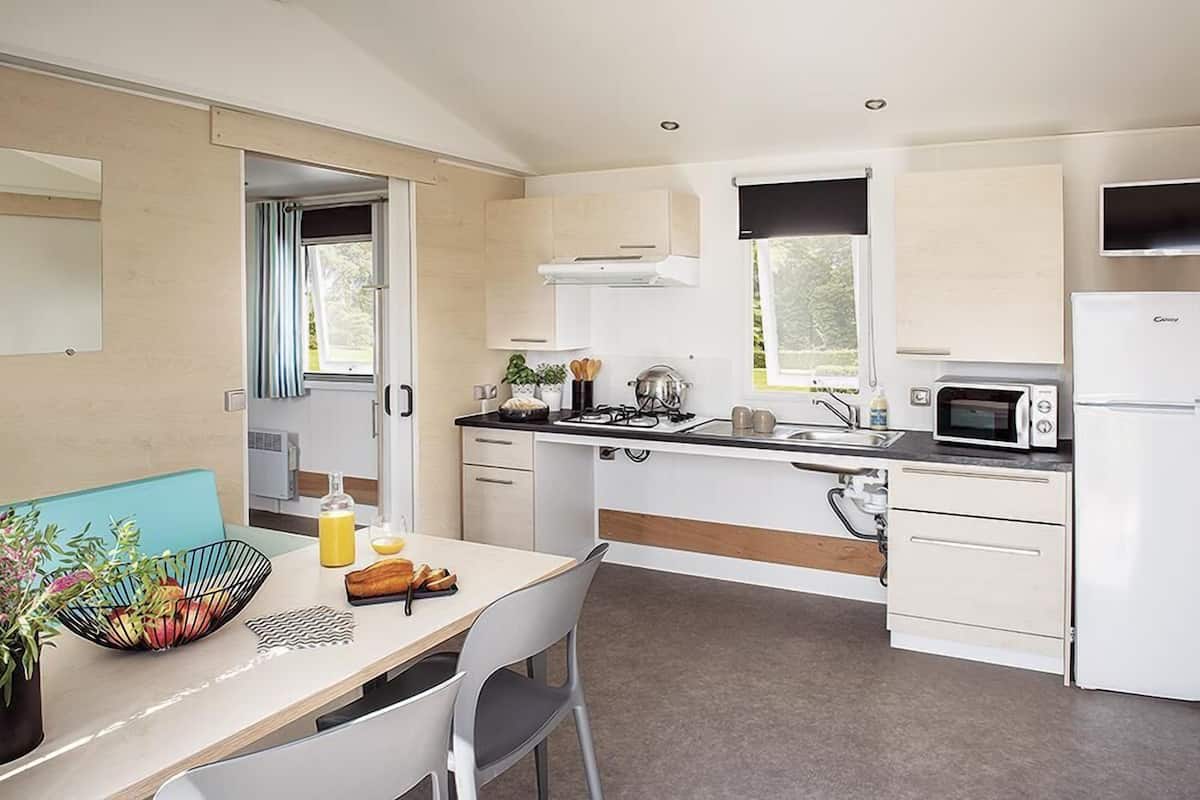 Mobile Home, Accessible | Private kitchen | Full-size fridge, microwave, stovetop, coffee/tea maker