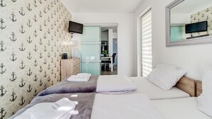 Ảnh chưa phân loại, 3 trong số 10 ảnh, nút