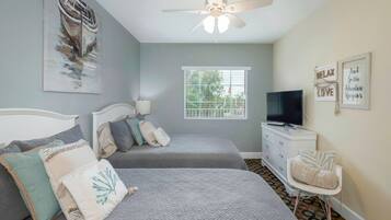 2 makuuhuonetta, silitysrauta/-lauta, vauvan matkasänky, Wi-Fi