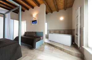 Romantic Suite, Hot Tub