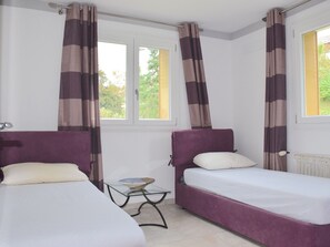 2 bedrooms
