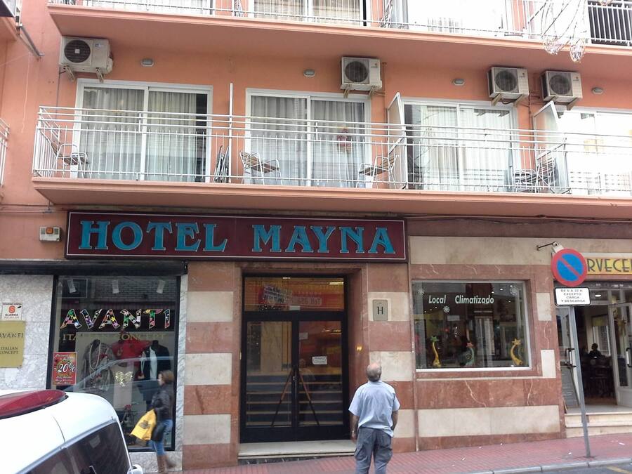 Fachada de la propiedad