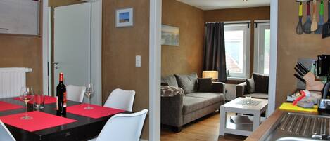 Huoneisto, 1 makuuhuone, parveke (Oberdeck) | Oleskelualue | LED-televisio