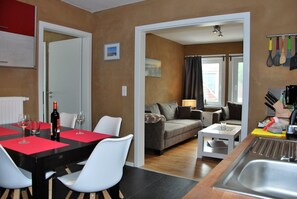 아파트, 침실 1개, 발코니 (Oberdeck) | 거실 공간 | LED TV