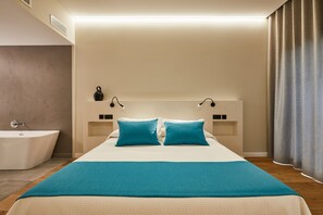 Premium bedding, down duvets, minibar, in-room safe - Hotel Molino de Enmedio (Hueneja)