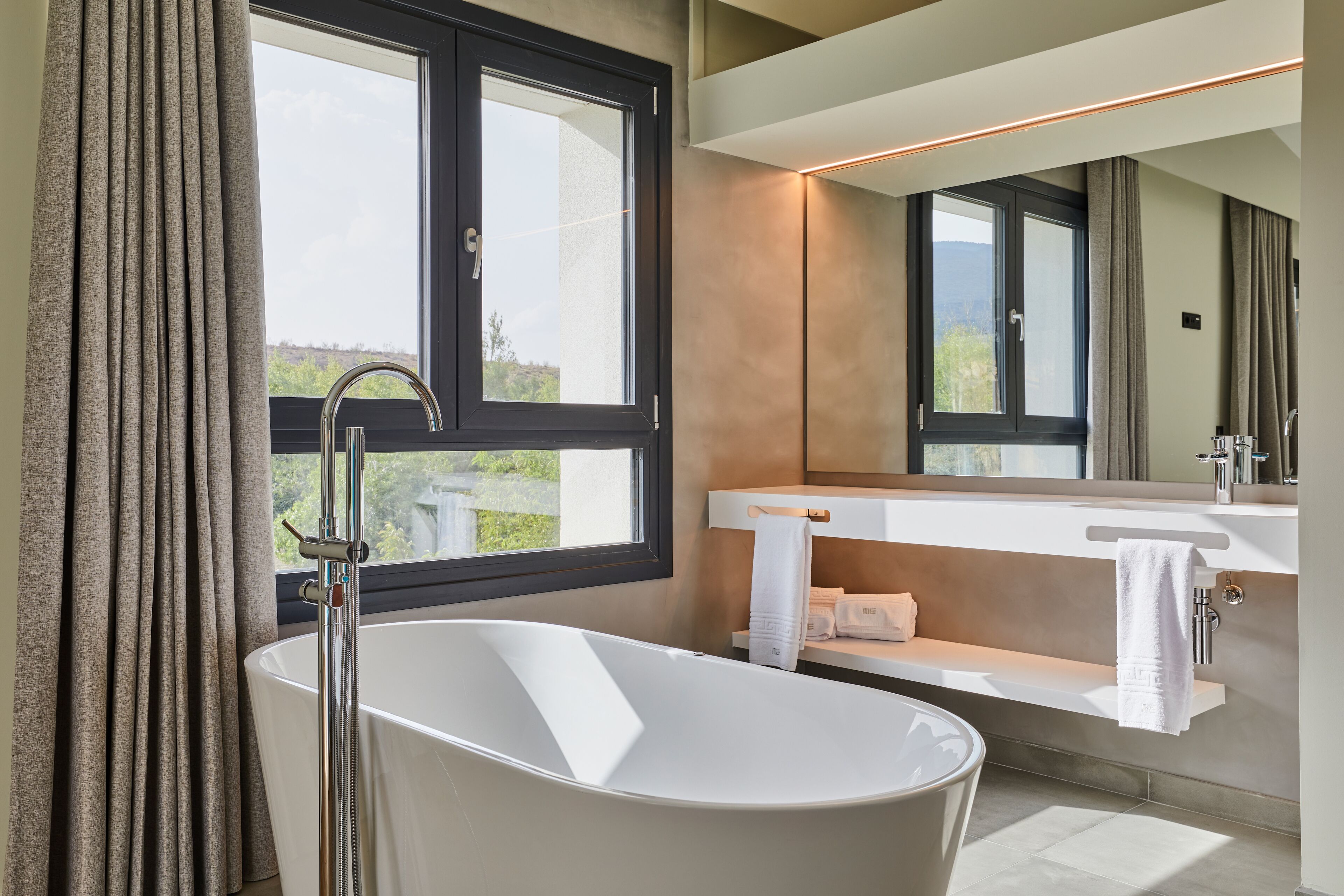 Junior Suite, Jetted Tub (Sierra Nevada) | Premium bedding, down comforters, minibar, in-room safe