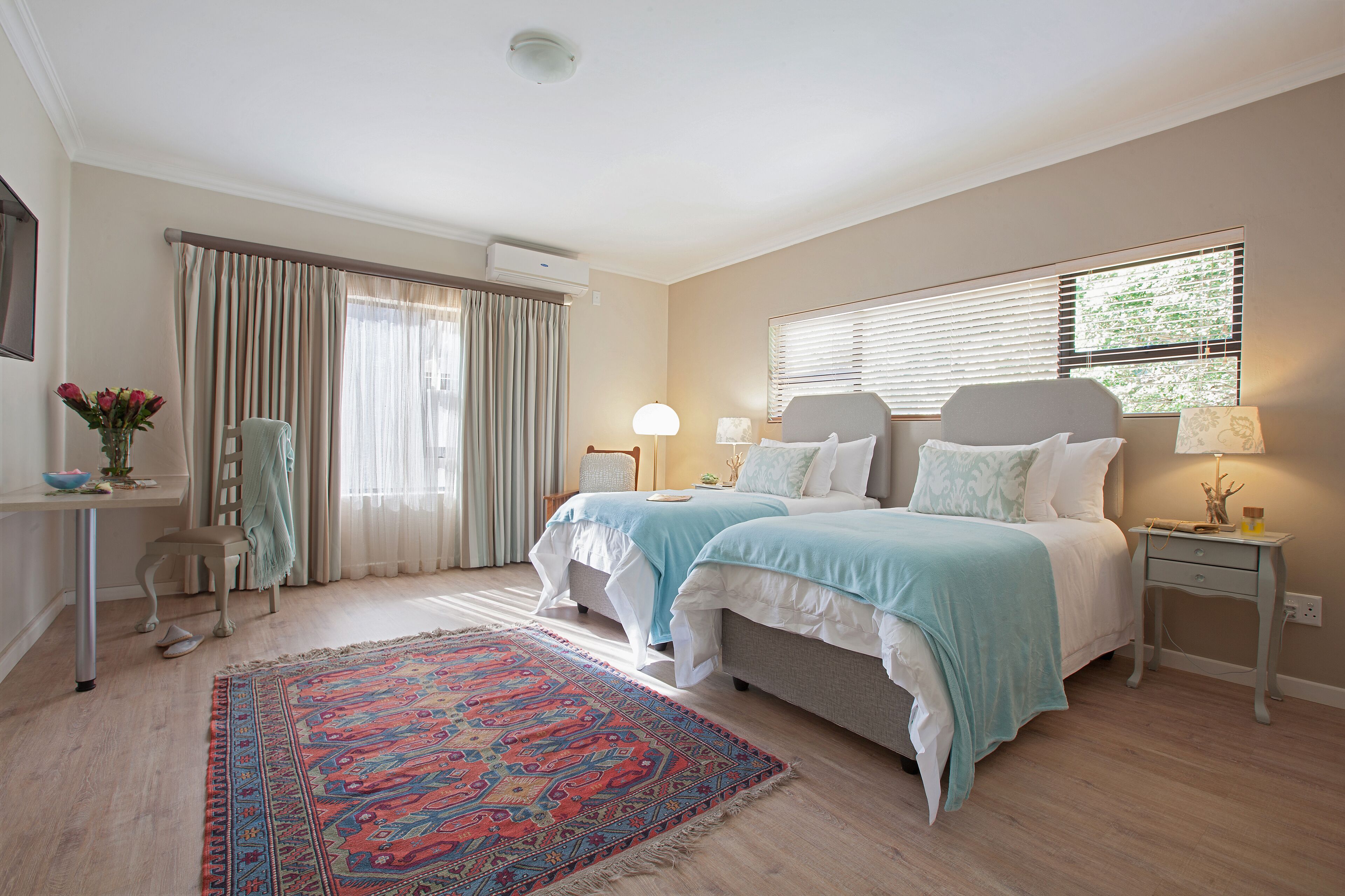 Kamer, 1 twee- of 2 eenpersoonsbedden (Pepper Tree) | Luxe beddengoed, pillowtop-bedden, een kluis op de kamer