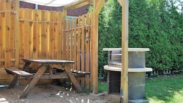 Apartment, 2 Bedrooms, Garden Area | Terrace/patio