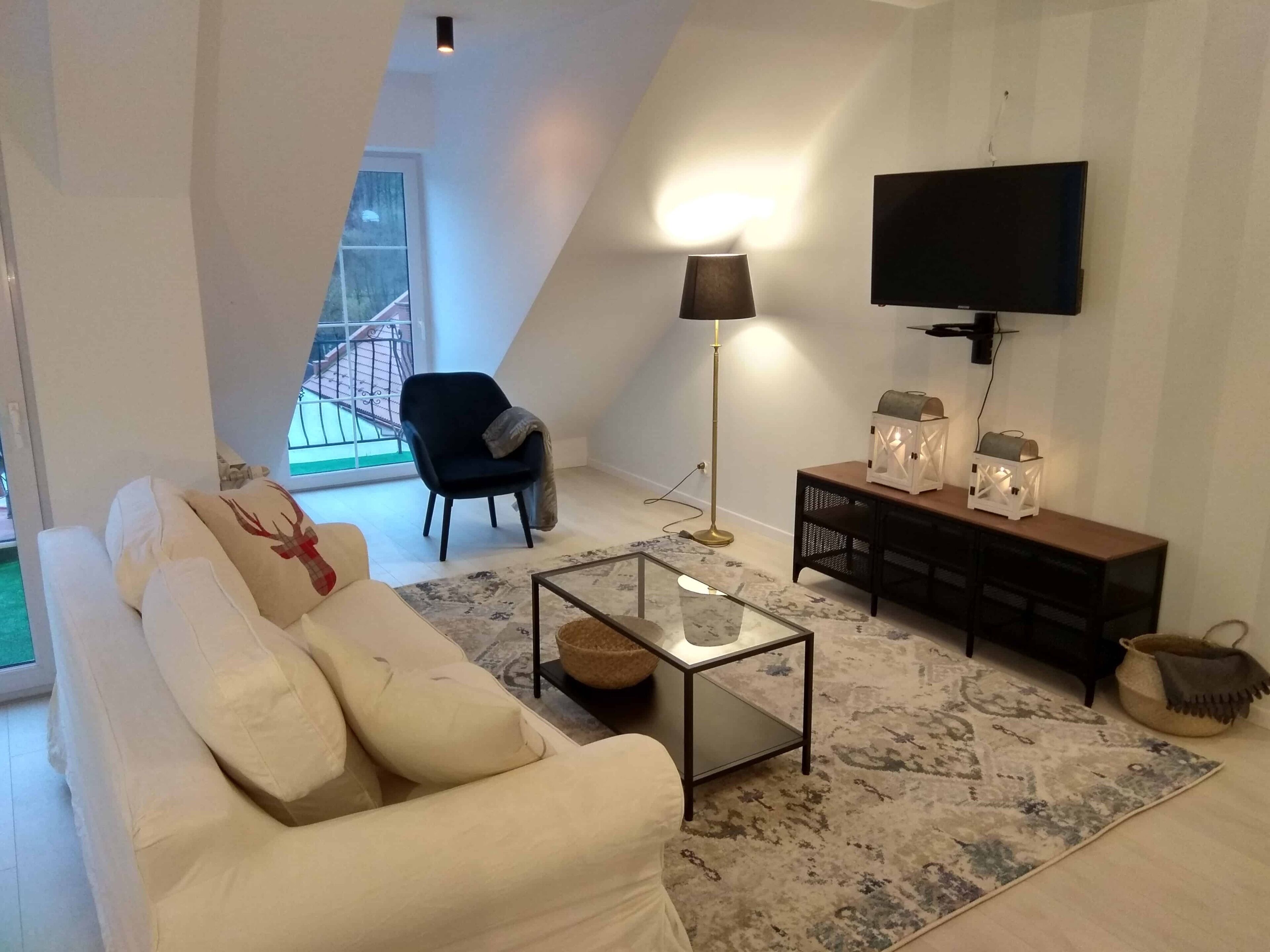 Apartment, Mountain View | Living area | Flat-screen TV