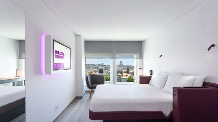 YOTEL Porto