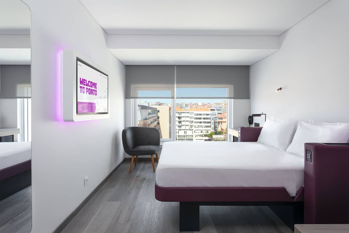 Premium Queen | 1 bedroom, Egyptian cotton sheets, premium bedding, down duvets