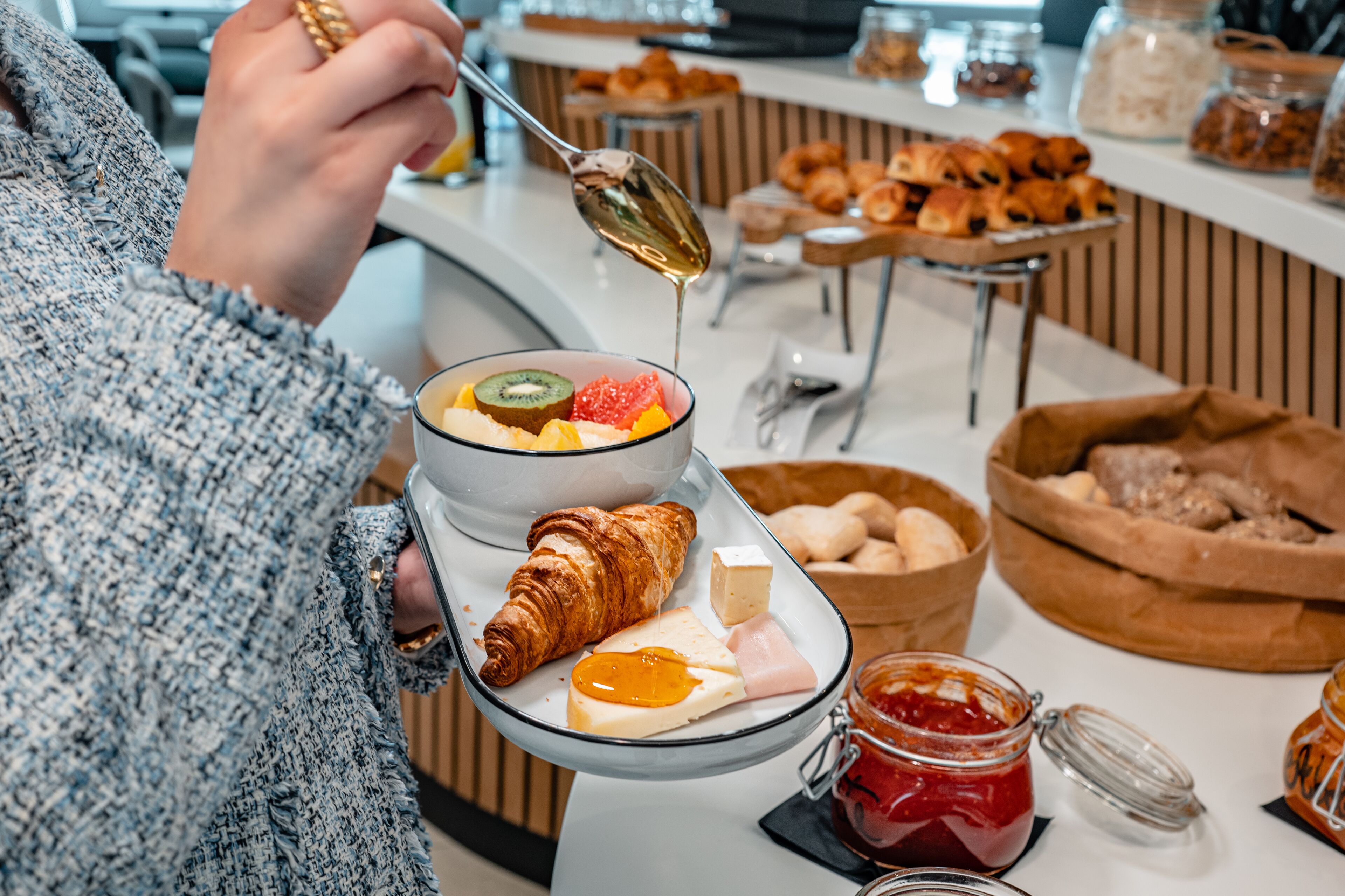 daily continental breakfast (eur 18.00 per person)