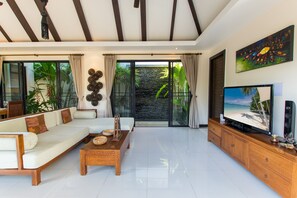 Villa, 3 Bedrooms, Non Smoking, Kitchen | Living room | Plasma TV - Tulip Pool Villa (Rawai)