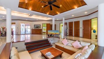 Villa, 5 Bedrooms, Non Smoking, Kitchen | Living area | 50-inch flat-screen TV with cable channels, Smart TV