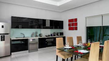 Villa, 3 Bedrooms, Non Smoking, Kitchen | Private kitchen | Full-sized fridge, microwave, oven, dishwasher