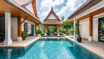 Villa, 5 Bedrooms, Non Smoking, Kitchen | Kolam renang persendirian