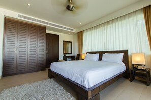 Villa, 2 Bedrooms, Non Smoking, Kitchen | 2 bedrooms, desk, laptop workspace, blackout drapes