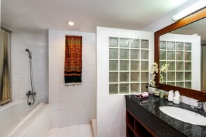 Separate bathtub and shower, hair dryer, bathrobes, bidet - The Sands 2 bedroom apartment (Rawai)