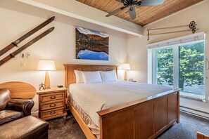 Unclassified image, 4 of 49, button