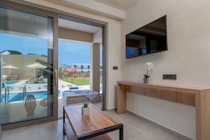 Superior 2-Bedroom Apartment | Living area | Smart TV, Netflix - Mystique Luxury Suites & Maisonettes (Zakynthos)