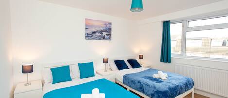 4 soverom, strykejern/-brett, wi-fi (inkludert) og sengetøy