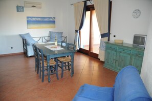 Flat-screen TV - Marinella Residence (Golfo Aranci)