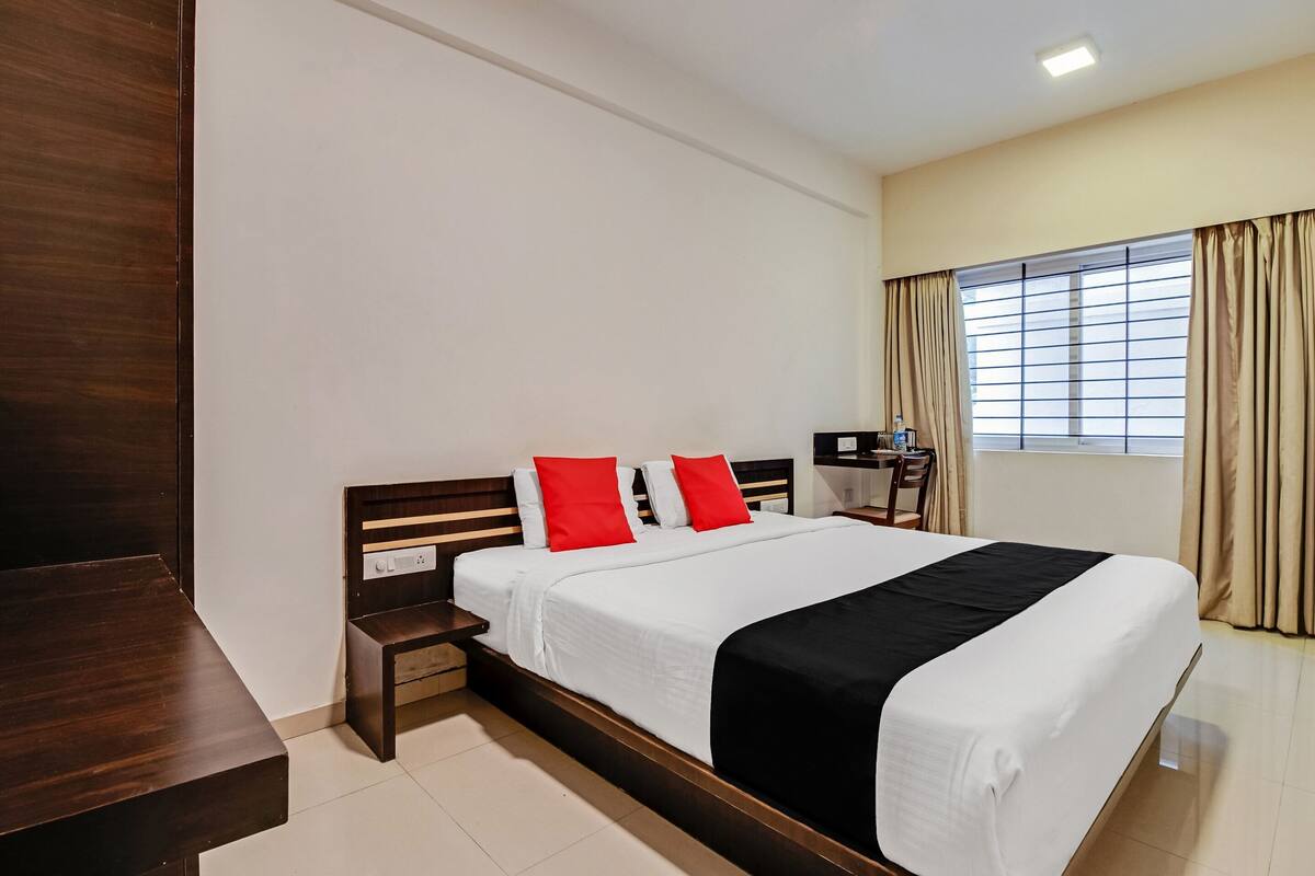 WiFi, bed sheets