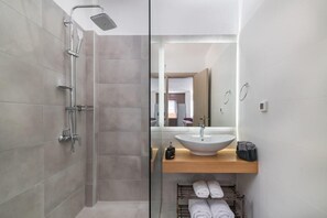 Family Villa | Bathroom | Shower, hair dryer, slippers, towels - Maridenia Villa (Zakynthos)