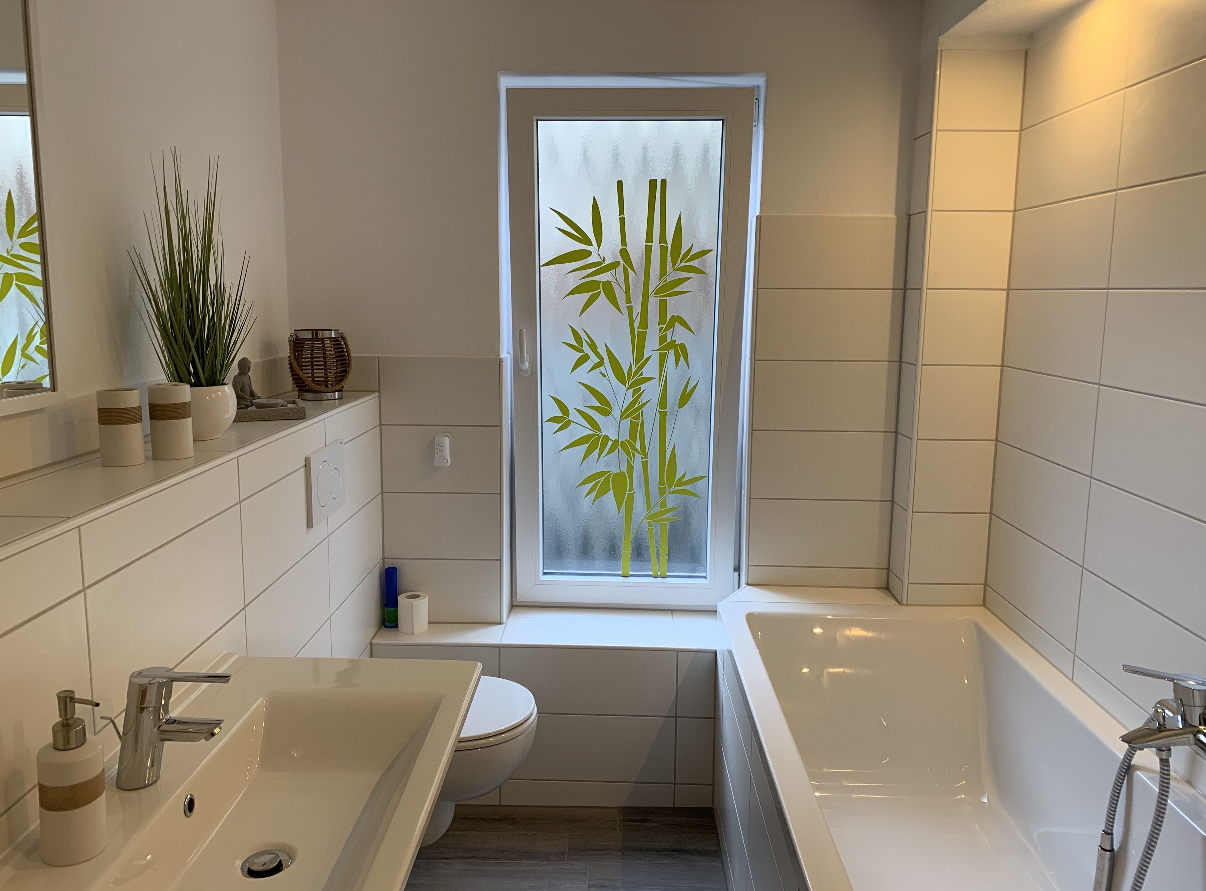 Combined shower/bathtub, hair dryer, towels, soap