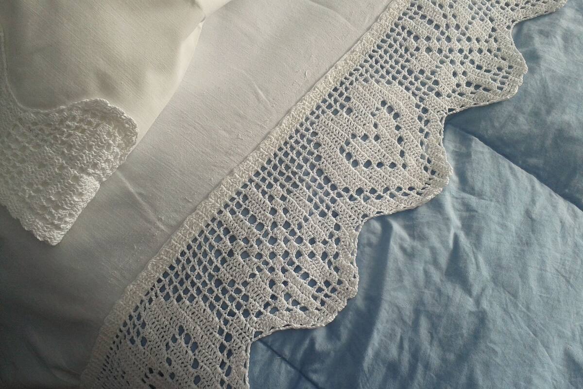 Ropa de cama de alta calidad, cortinas opacas, cunas gratuitas