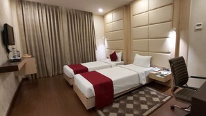Deluxe Double or Twin Room | Premium bedding, desk, iron/ironing board (on request), WiFi (free) - Hotel Nataraj (Golmuri)