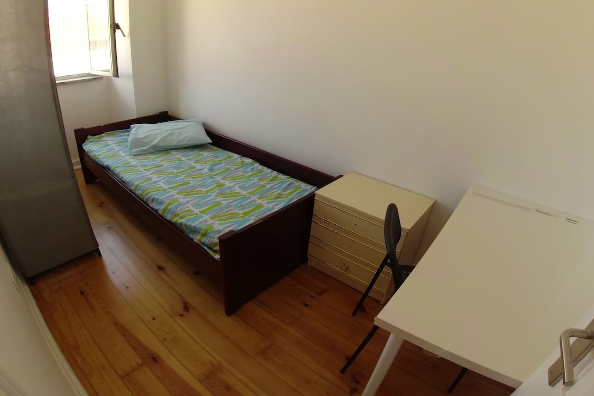 Economy Single Room | Individually decorated, laptop workspace, blackout curtains, free WiFi