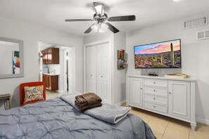 1 chambre, fer et planche à repasser, accès au Wi-Fi (inclus)