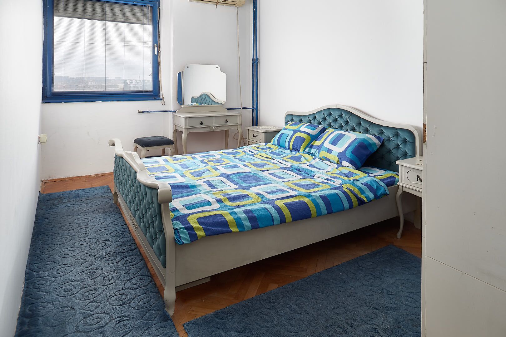 Fer et planche à repasser, Wi-Fi gratuit, draps fournis