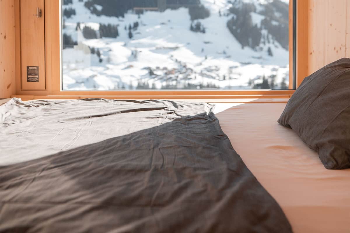 Smart Cabin Mountain View Top Floor | 低過敏寢具、免費無線上網、床單