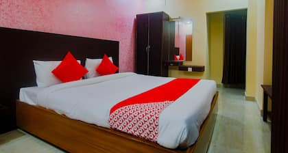 OYO Flagship 39722 Holiday Inn 2 Guest House