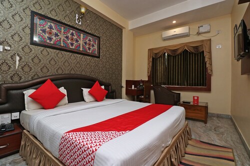 Collection O 41203 Sai Kripa Inn