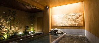 A 10minute walk from Dogo Onsen a private house / Matsuyama Ehime