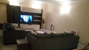 Apartment | Living room - Amara Suites Milverton (Lagos)