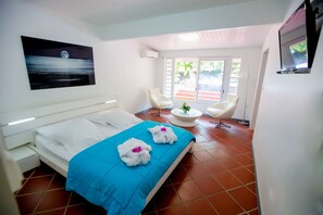 4 bedrooms, iron/ironing board, travel crib, free WiFi