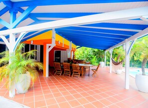 Outdoor dining - Villa Nature Paradise - Alone, surrounded by nature (Le Diamant)