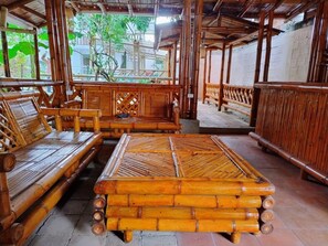 住宿正面 (夜晚)