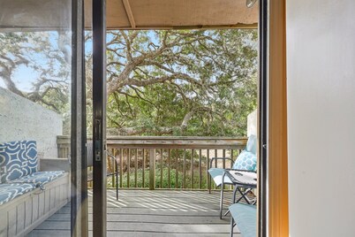 Dog Friendly Forest Ridge Condo Close to Beach by RedAwning