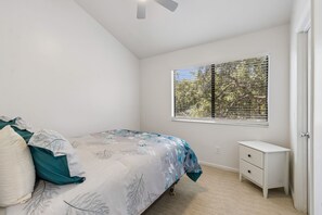 Room - Dog Friendly Forest Ridge Condo Close to Beach by RedAwning (Fernandina Beach)