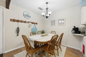 Lägenhet - 3 sovrum | Restauranger