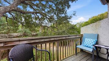 Condo, 3 Bedrooms | Property grounds