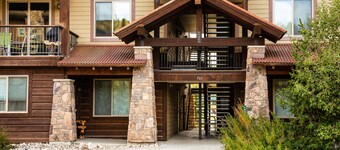 Trailhead Lodge 734 2 Bedroom Condo by RedAwning