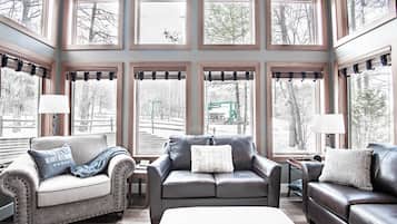 Télévision, cheminée