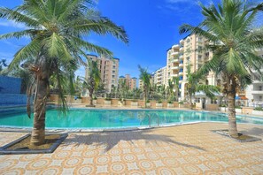Outdoor pool - Pipul Hotels & Resorts (Brahmagiri)